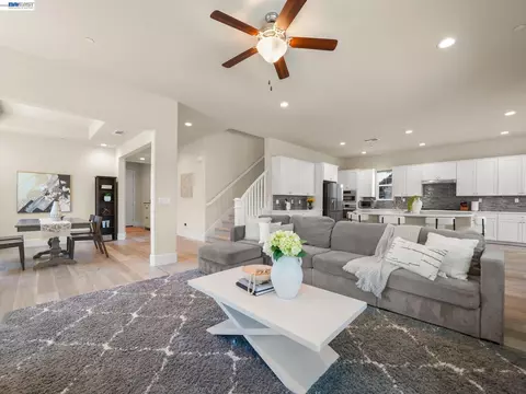 Living - 7200 Kylemore Ct, Dublin, CA 94568 photo 1 of 1