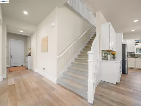 Entry Way - 7200 Kylemore Ct, Dublin, CA 94568 photo 4 of 4