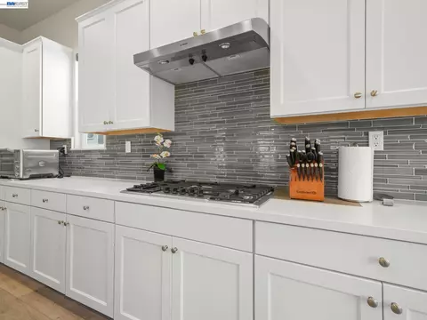 Kitchen - 7200 Kylemore Ct, Dublin, CA 94568 photo 1 of 5