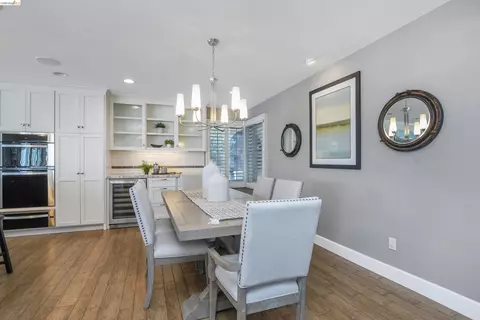 Dining - 4775 Discovery Pt, Discovery Bay, CA 94505 photo 1 of 2