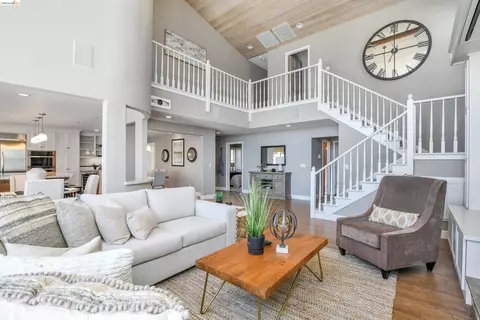 Living - 4775 Discovery Pt, Discovery Bay, CA 94505 photo 3 of 6