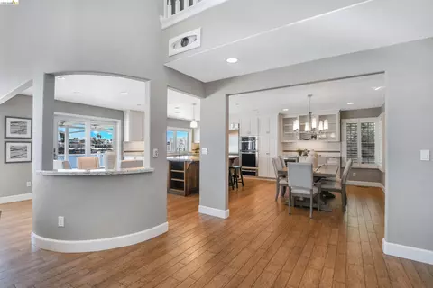 Entry Way - 4775 Discovery Pt, Discovery Bay, CA 94505 photo 2 of 5