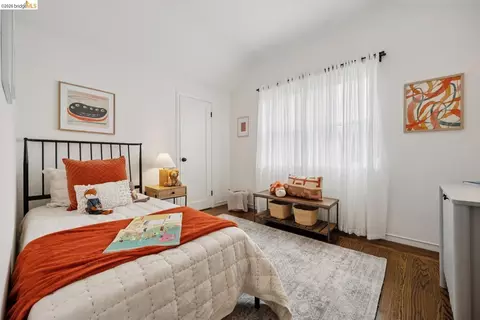 Bedroom - 1357 E 25th St, Oakland, CA 94606 photo 3 of 8