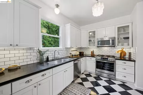 Kitchen - 1357 E 25th St, Oakland, CA 94606 photo 2 of 4