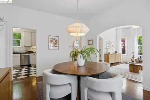 Dining - 1357 E 25th St, Oakland, CA 94606 photo 2 of 3