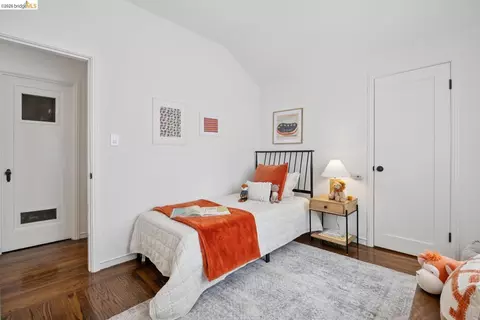 Bedroom - 1357 E 25th St, Oakland, CA 94606 photo 4 of 8