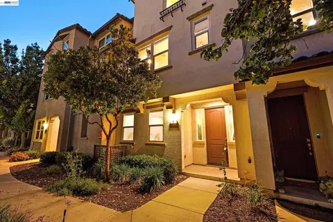 1270 Gusty Loop #3, Livermore, CA 94550