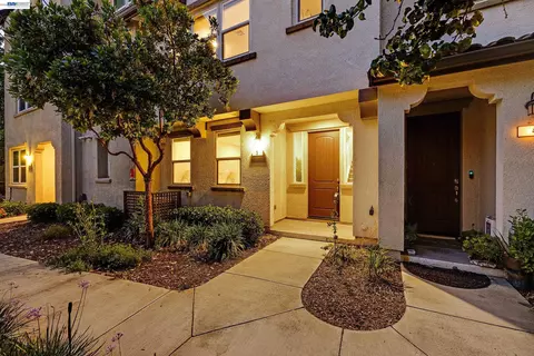 Exterior - 1270 Gusty Loop #3, Livermore, CA 94550 photo 8 of 9