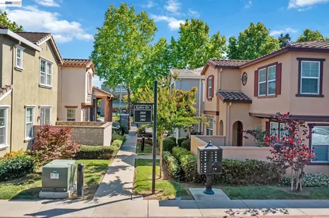 2930 Kobio Dr, Concord, CA 94519