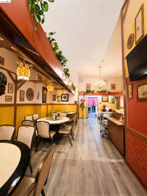 Dining - 721 Main St, Martinez, CA 94553 photo 1 of 2