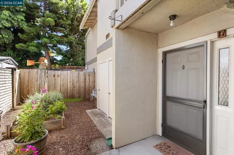 894 Lewelling Blvd #17, San Leandro, CA 94579