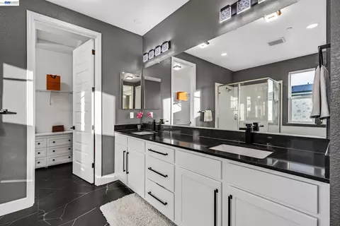 Bath - 259 Eagle Nest Dr, Oakley, CA 94561 photo 6 of 8