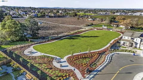 View/Area - 259 Eagle Nest Dr, Oakley, CA 94561 photo 6 of 7