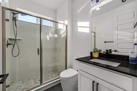 Bath - 259 Eagle Nest Dr, Oakley, CA 94561 photo 2 of 8