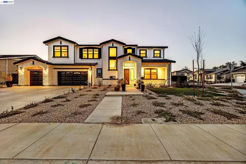 Exterior - 259 Eagle Nest Dr, Oakley, CA 94561 photo 13 of 15