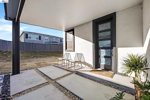 Exterior - 259 Eagle Nest Dr, Oakley, CA 94561 photo 2 of 15