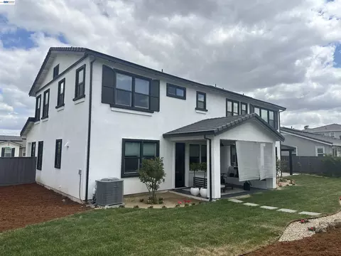 Exterior - 259 Eagle Nest Dr, Oakley, CA 94561 photo 6 of 15