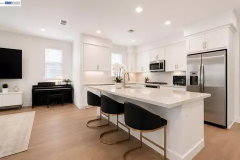 Kitchen - 5810 Midnight Pl #I, Dublin, CA 94568 photo 1 of 3