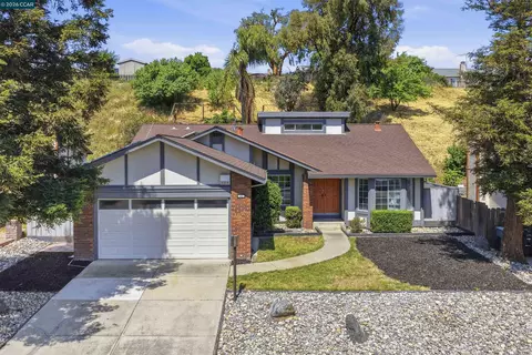 2240 Concord Dr, Pittsburg, CA 94565