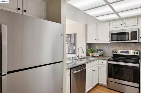 Kitchen - 38767 Crane Ter, Fremont, CA 94536 photo 1 of 3