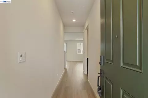 Entry Way - 3046 Tinsley St, Manteca, CA 95337 photo 1 of 2