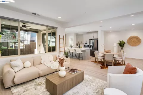 6017 Basaltina Pl, Dublin, CA 94568