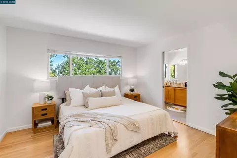 Bedroom - 3336 Oak Ct, Lafayette, CA 94549 photo 3 of 5