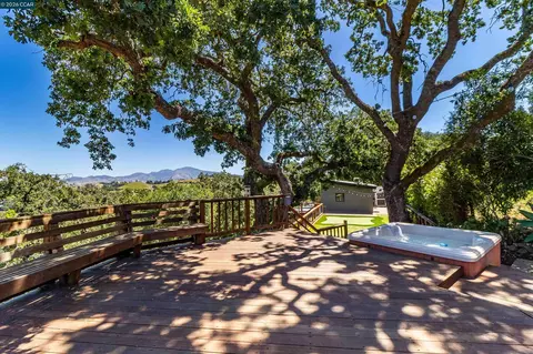 Exterior - 3336 Oak Ct, Lafayette, CA 94549 photo 17 of 32
