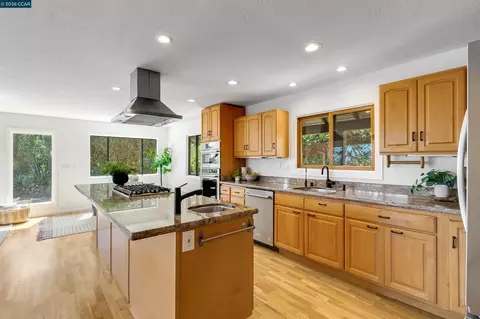 Kitchen - 3336 Oak Ct, Lafayette, CA 94549 photo 1 of 5