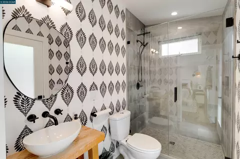 Bath - 3336 Oak Ct, Lafayette, CA 94549 photo 5 of 5