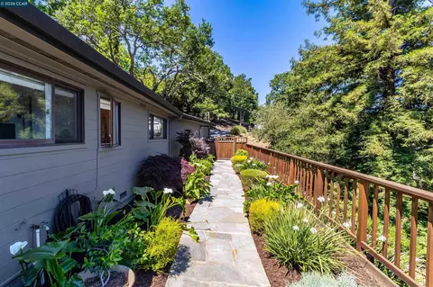 Exterior - 3336 Oak Ct, Lafayette, CA 94549 photo 8 of 32