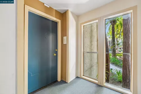 150 Sharene Ln #103, Walnut Creek, CA 94596