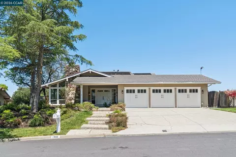 1933 Joseph Dr, Moraga, CA 94556