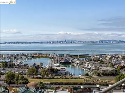 1400 Pinnacle Ct #401, Richmond, CA 94801