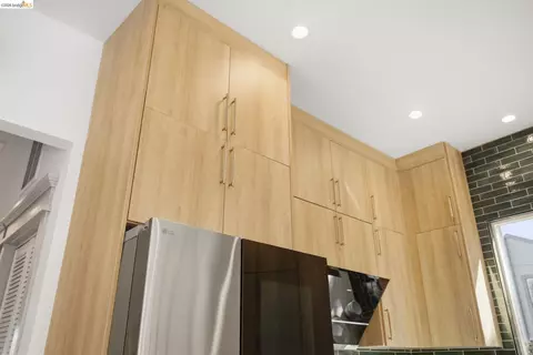 Kitchen - 1712 Schiller St, Alameda, CA 94501 photo 5 of 7