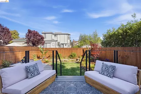 Exterior - 1712 Schiller St, Alameda, CA 94501 photo 5 of 20