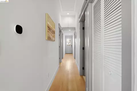 Entry Way - 1712 Schiller St, Alameda, CA 94501 photo 2 of 3