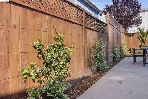 Exterior - 1712 Schiller St, Alameda, CA 94501 photo 15 of 20