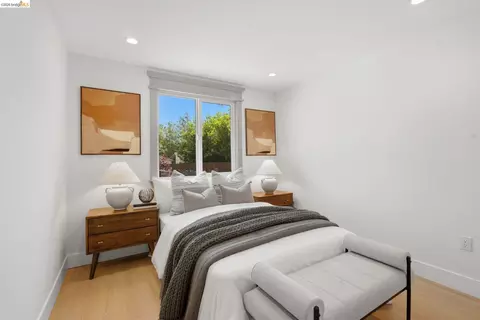 Bedroom - 1712 Schiller St, Alameda, CA 94501 photo 4 of 7