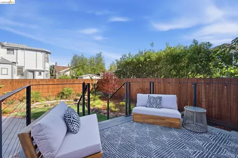 Exterior - 1712 Schiller St, Alameda, CA 94501 photo 6 of 20