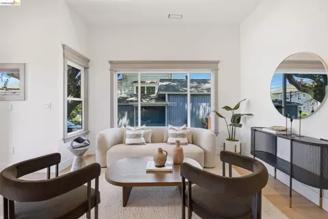 Living - 1712 Schiller St, Alameda, CA 94501 photo 1 of 3