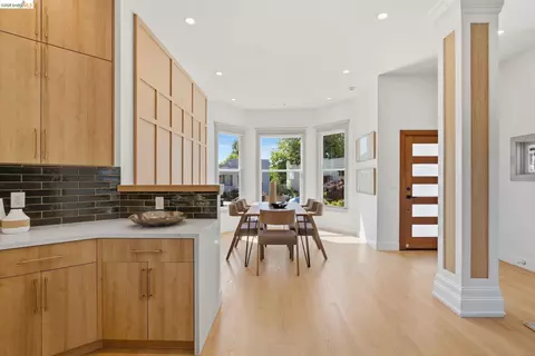 Dining - 1712 Schiller St, Alameda, CA 94501 photo 3 of 4