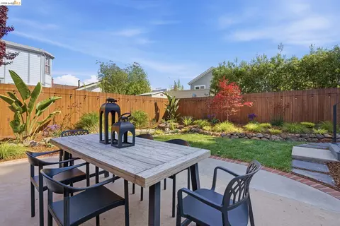 Exterior - 1712 Schiller St, Alameda, CA 94501 photo 9 of 20