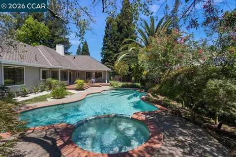 Exterior - 306 Maverick Ct, Lafayette, CA 94549 photo 5 of 7