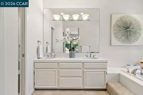 Bath - 306 Maverick Ct, Lafayette, CA 94549 photo 1 of 6
