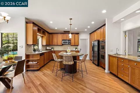 Kitchen - 306 Maverick Ct, Lafayette, CA 94549 photo 2 of 4