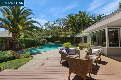 Exterior - 306 Maverick Ct, Lafayette, CA 94549 photo 3 of 7