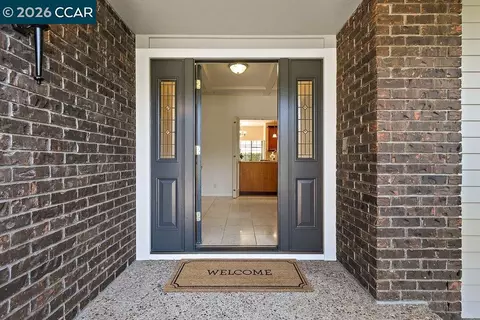 Entry Way - 306 Maverick Ct, Lafayette, CA 94549 photo 1 of 1