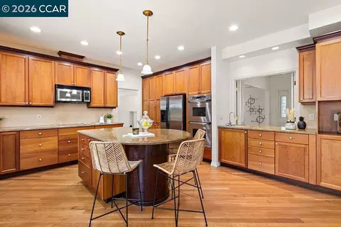 Kitchen - 306 Maverick Ct, Lafayette, CA 94549 photo 3 of 4