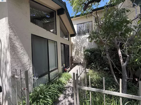 402 Baywood Rd, Alameda, CA 94502
